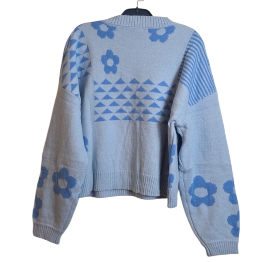 Newme Blue Crew Neck Sweater Size Large Floral Geometric Knit New - Picture 7 of 13